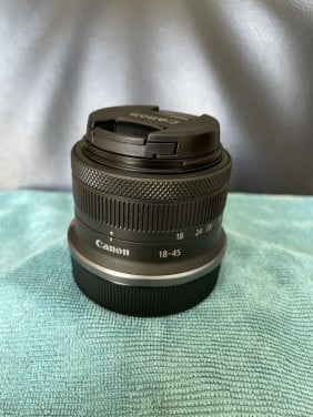 Canon RF-S18-45mm