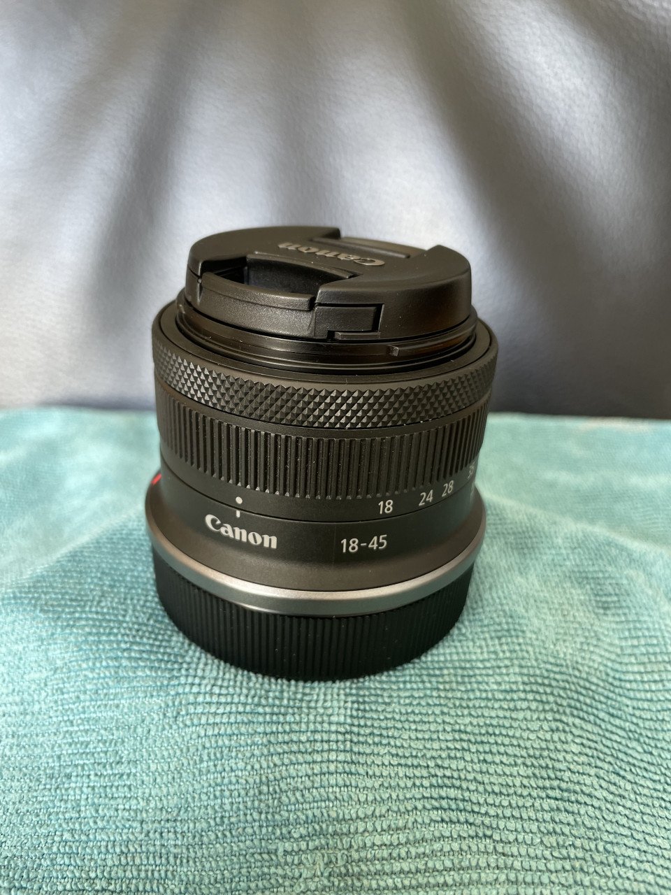 Canon RF-S18-45mm