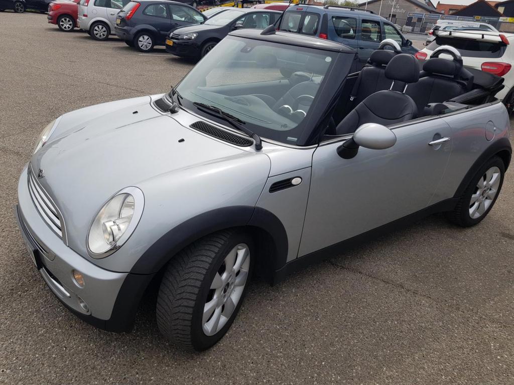 Mini Cooper Cabrio mini 1.6 chili leer.
