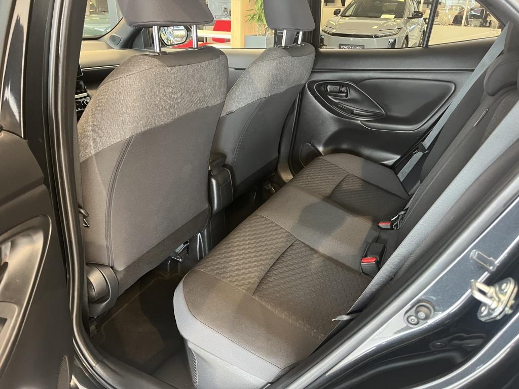 Toyota Yaris Cross 1.5 hybrid 115 first