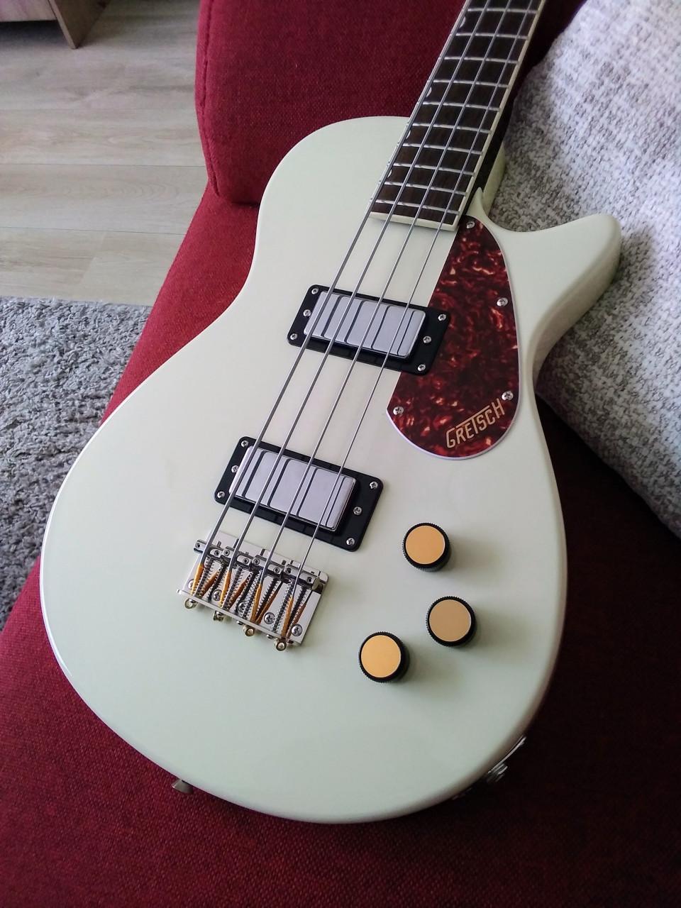 Gretsch Streamliner Jet Club Bass Vintage White z.g.a.n. 175 euro