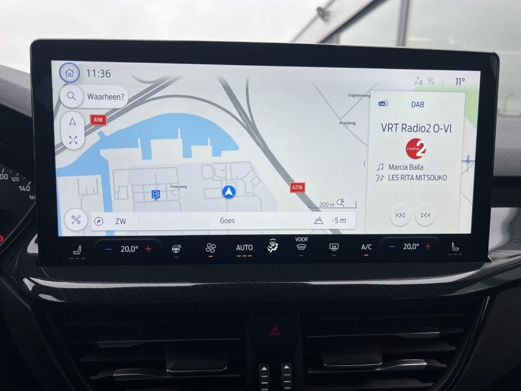 Ford Focus 1.0 ecoboost hybrid 125pk st-line , adaptive cc ,voorruitverwarm