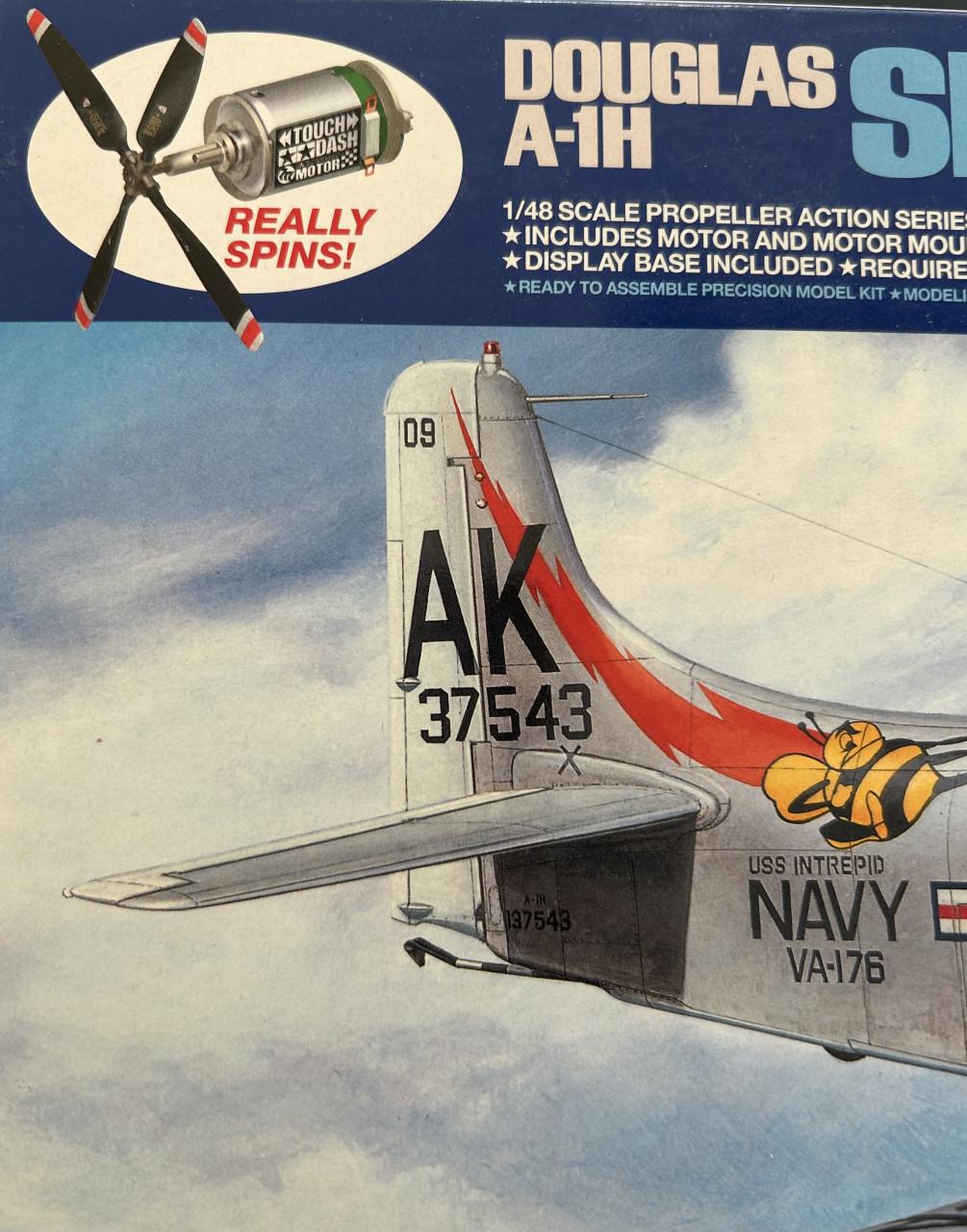 Bouwmodel Skyraider met motor