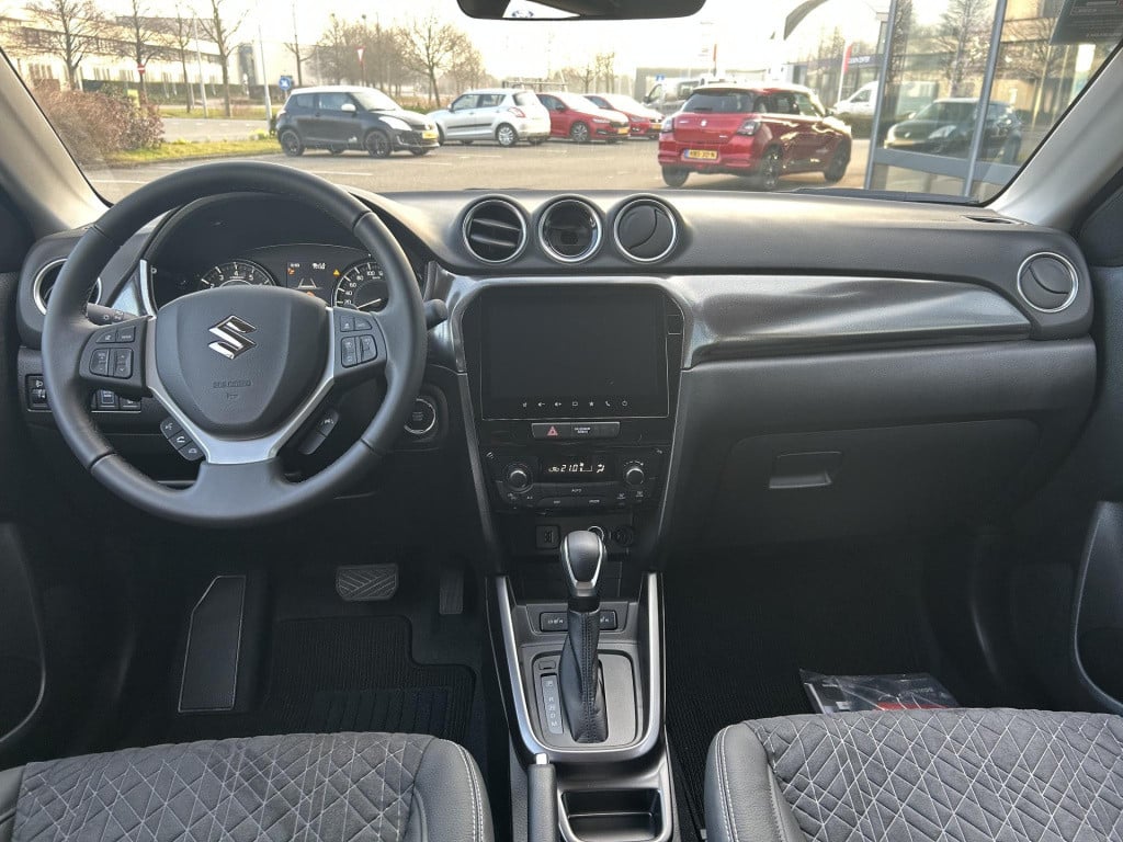 Suzuki Vitara 1.5 hybrid style automaat|suv voordeel €1000,-