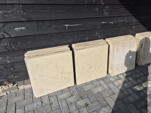 Grote keramische tuintegels