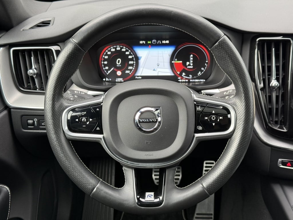 Volvo XC60 t8 390pk recharge r-design| panodak| luchtvering| trekhaak| came