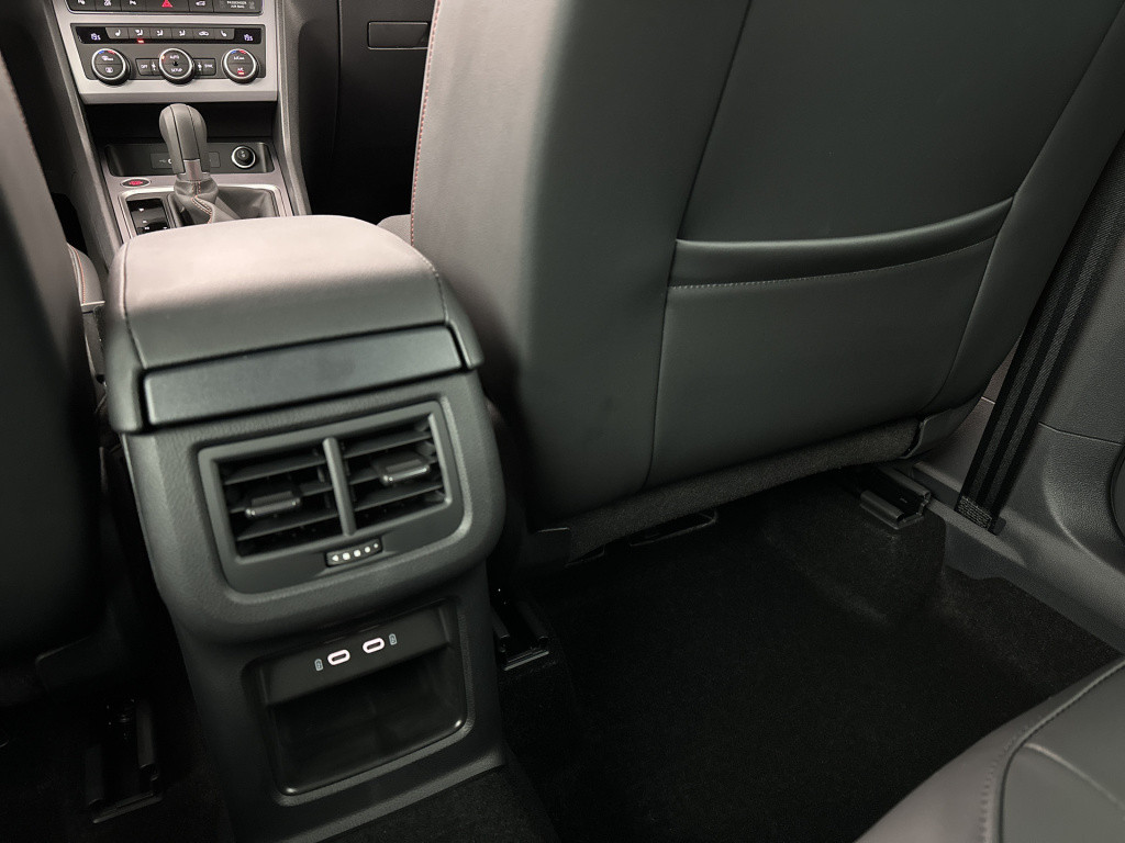 Seat Ateca 1.5 tsi 150 7dsg fr business intense | achteruitrijcamera | airc