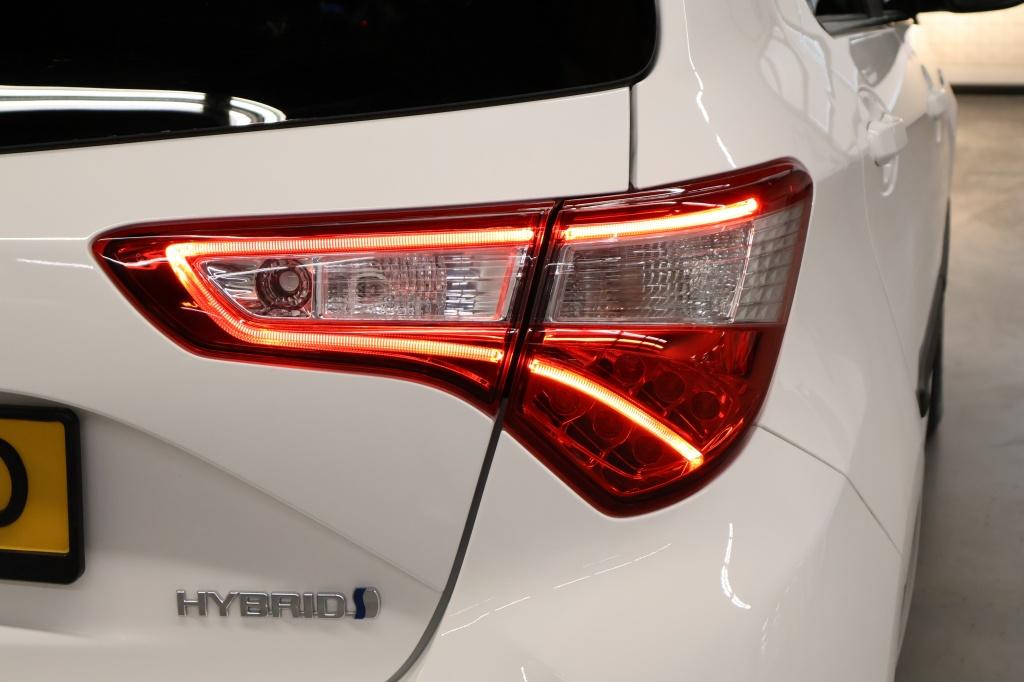 Toyota Yaris 1.5 hybrid dynamic| camera| cruise| climate