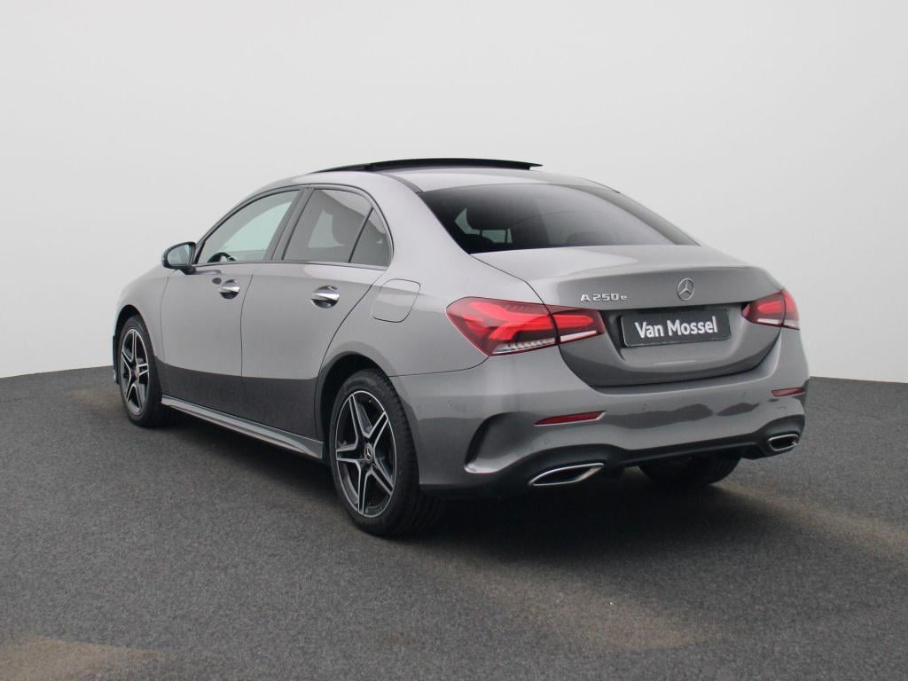 Mercedes-Benz A-Klasse limousine a 250 e amg line | automaat | panoramadak 