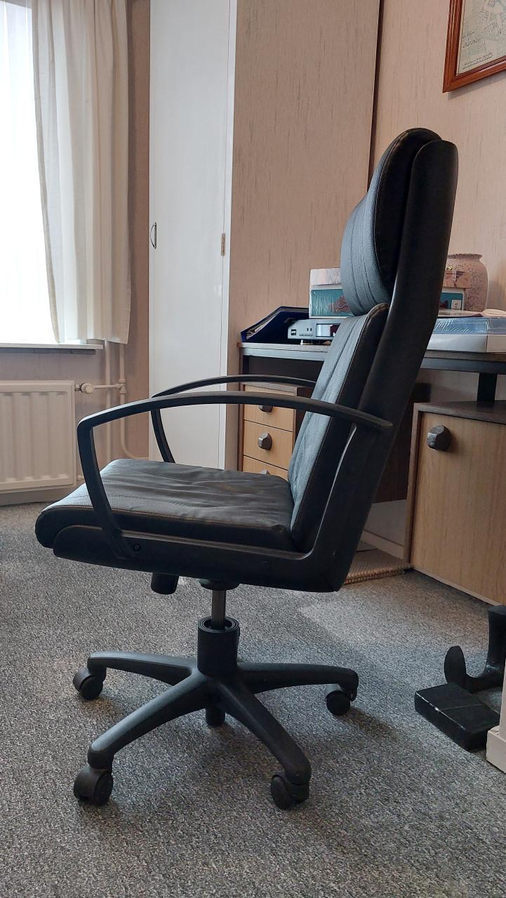 Verstelbare bureaustoel