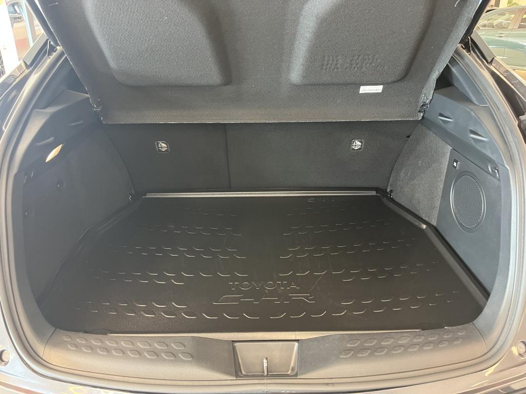 Toyota C-hr 2.0 hyb. first edition | trekhaak | lage km-stand |