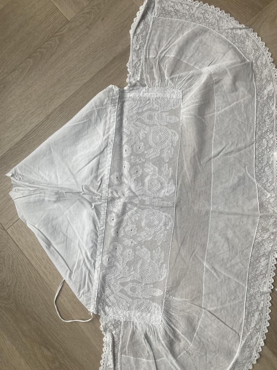 Klederdracht verzameling kappen mutsen