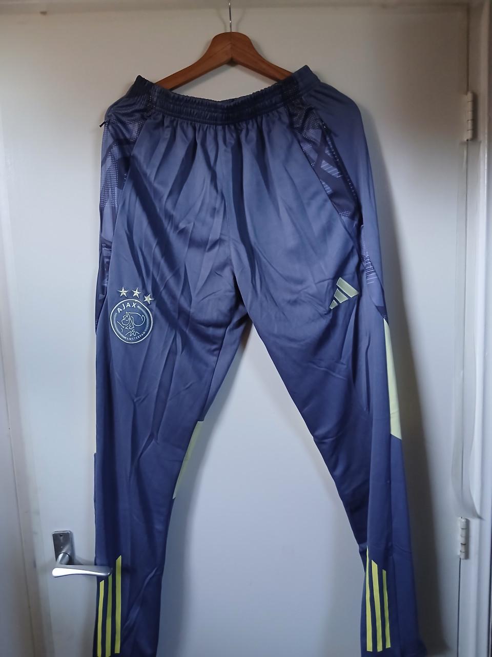 Ajax trainingspak maat s, m en l