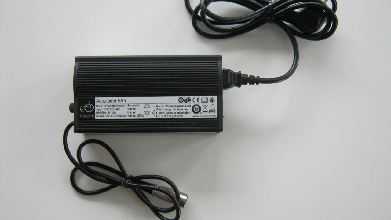 TE KOOP E-SMART COMPACTE ELEKTRICE BINNEN ROLSTOEL MET JOYSTICK