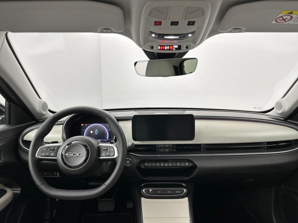 Fiat 600 1.2 hybrid la prima