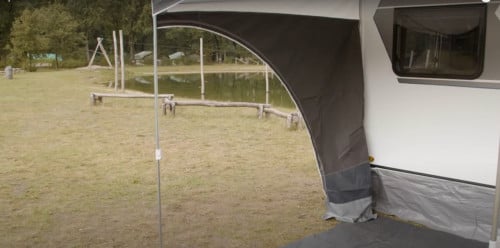 Caravanluifel met voorwand