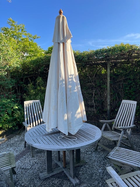 Teakhouten ronde stokparasol