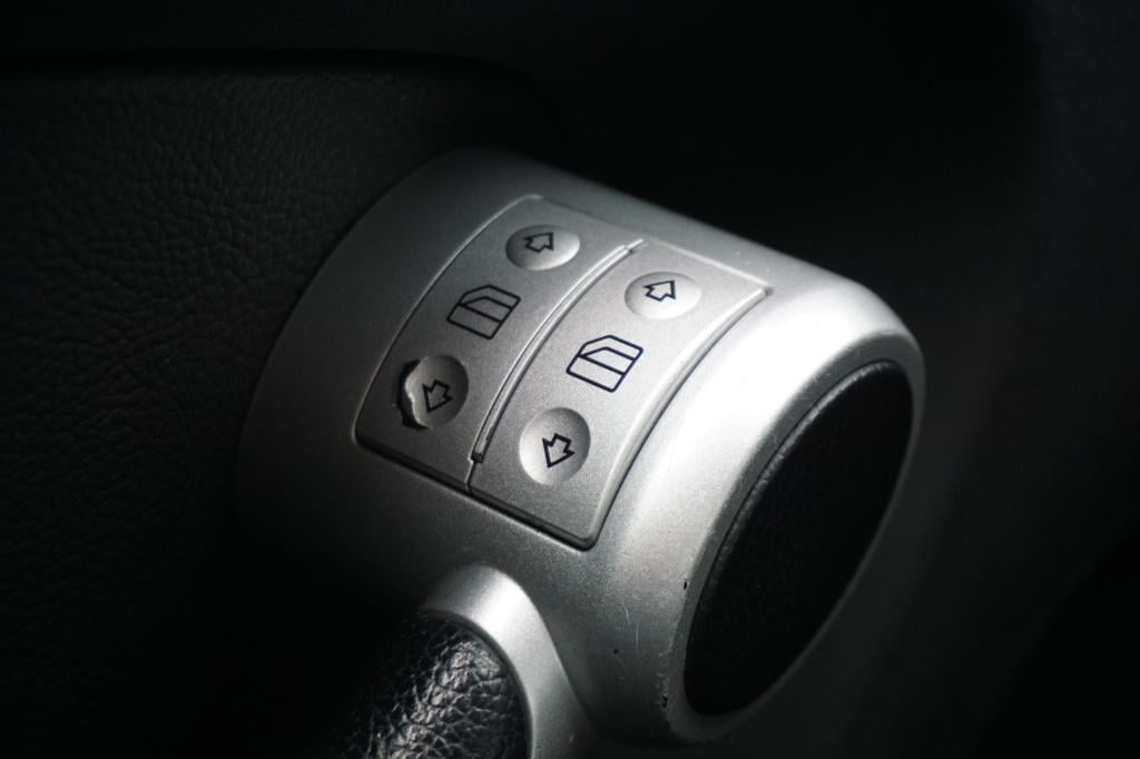 Mercedes-Benz SLK 200 k. automaat - airco / cruise / leder / stoelverw. / l