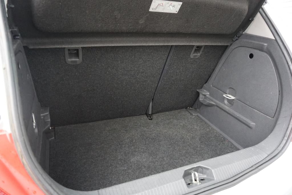 Opel Corsa 1.2-16v business airco / cruise / elektr. ramen / nap