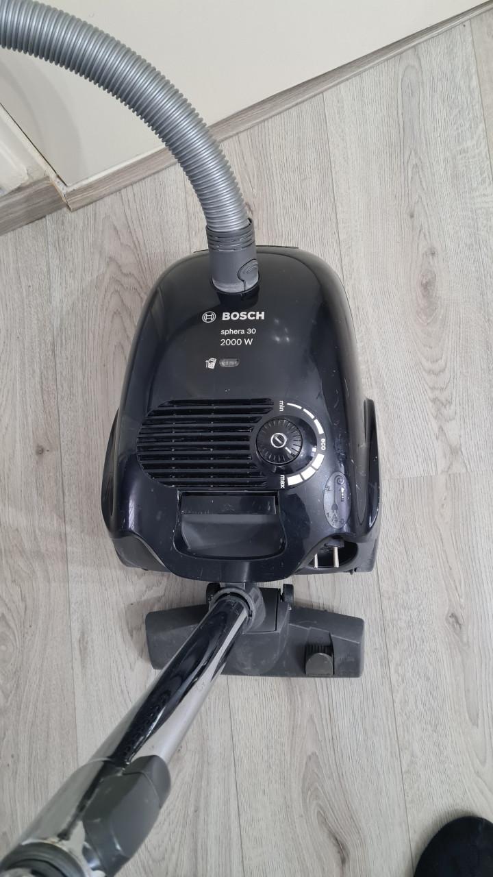 Stofzuiger merk BOSCH 220V- MaX 2000W-Type VBBSGL20S