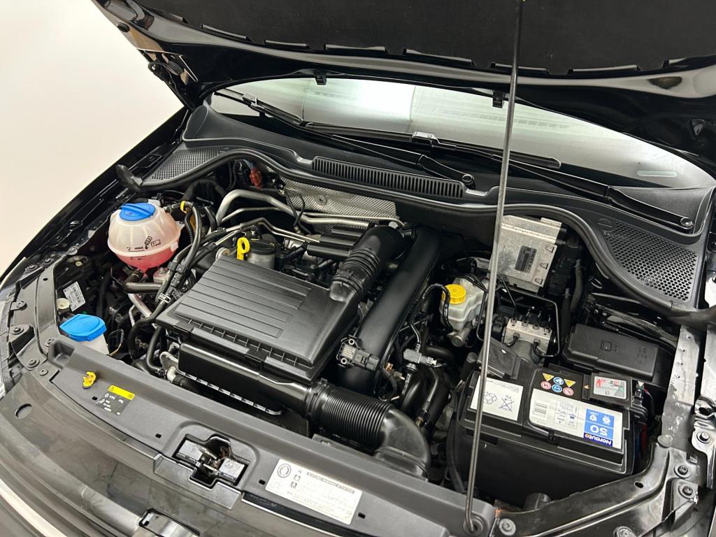 Volkswagen Polo occasion 1.2 tsi bluemotion r-line edition | zwart | tweede