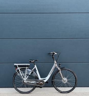 Gazelle Orange C8 middenmotor elektrische fiets 400WH