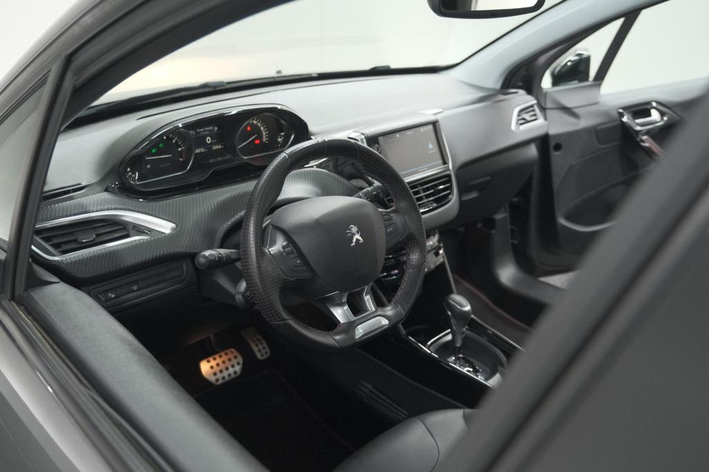 Peugeot 2008 puretech 110 eat6 gt-line | camera | panoramadak | navigatie |