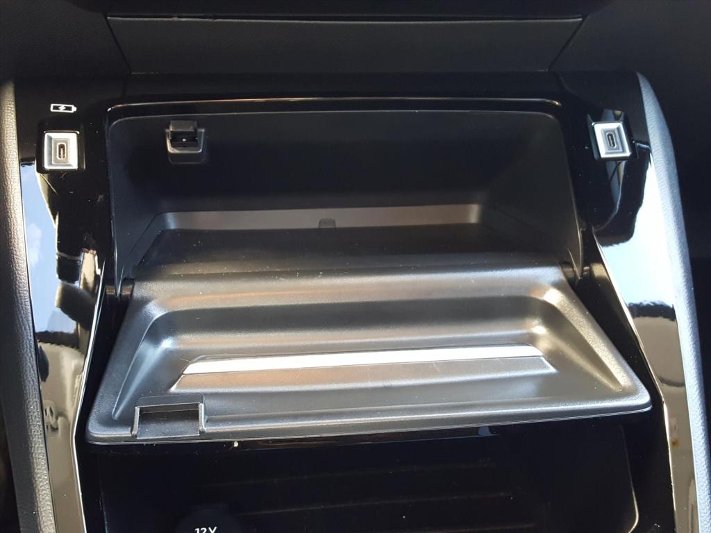 Peugeot 208 allure 1.2 mild-hybride 100pk automaat (e-dcs6) navigatie met a