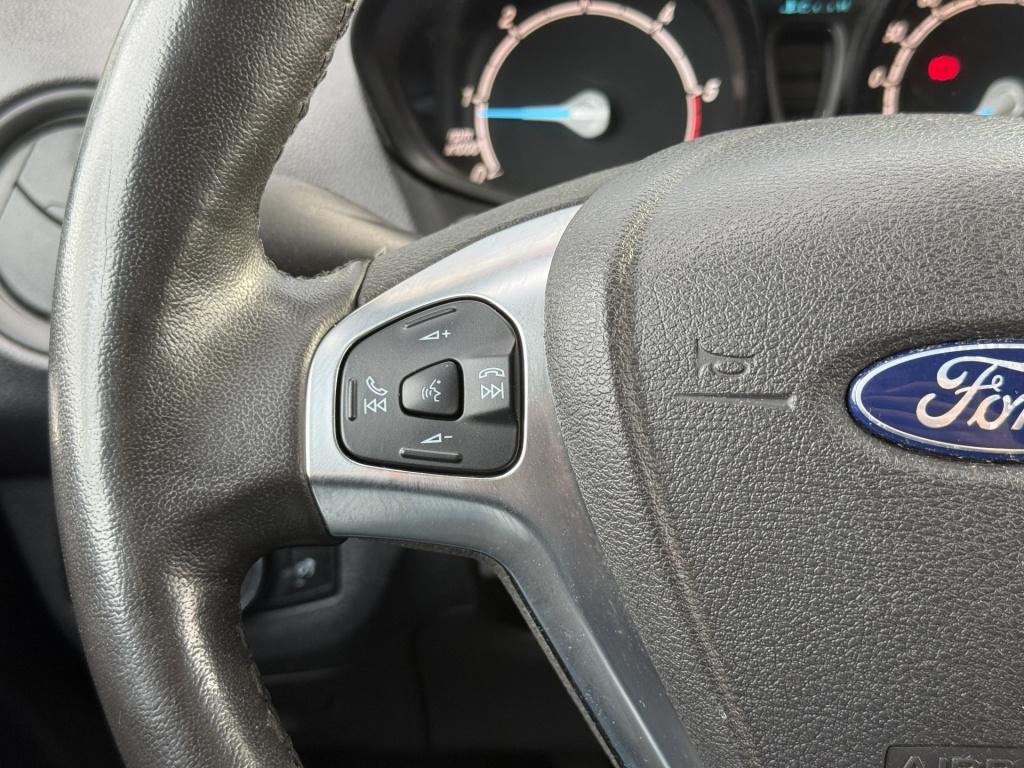 Ford Transit Courier 1.5 tdci trend | nl-auto | cruisec. | airco | pdc