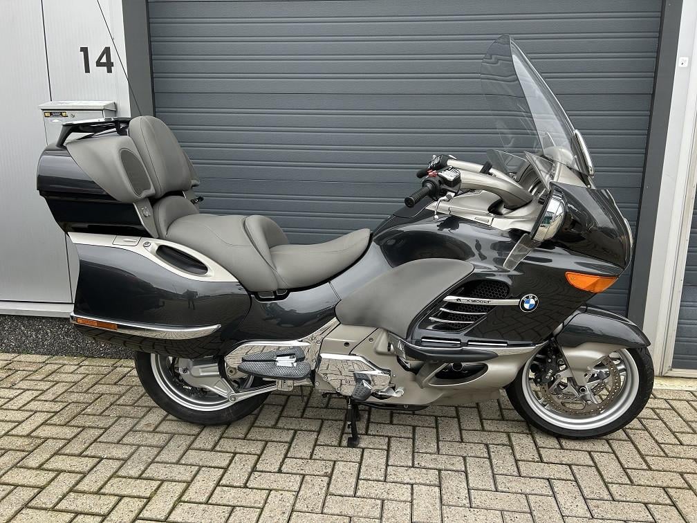 Als nieuw zijnde BMW K1200LT uit 2005 met slecht 23164km!! €5750,-