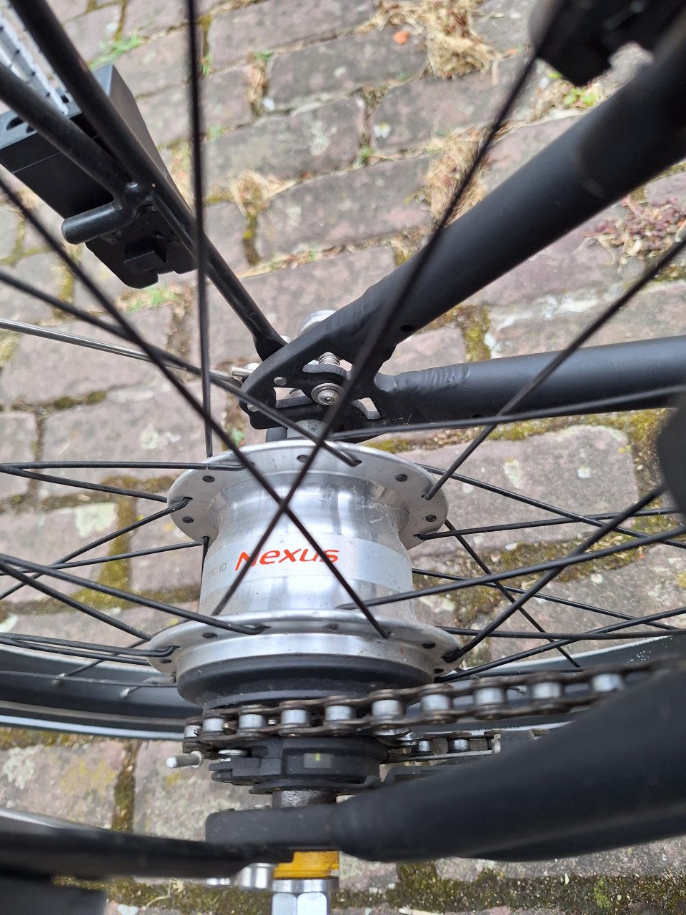 2 Dahon vouwfietsen, 275 euro per stuk