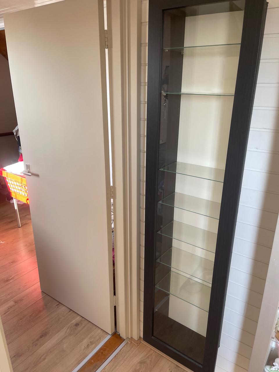 Vitrine wandkast van ikea