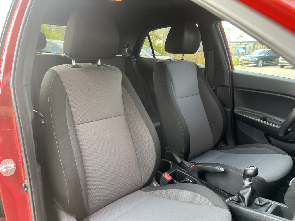 Hyundai I 20 1.2 hp i-motion premium | stuur/stoelverw. | radio | airco