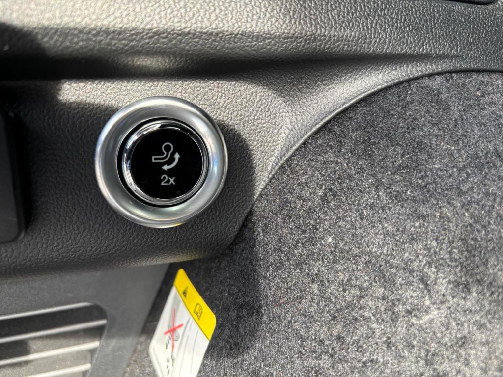 Ford Kuga 2.5 phev e-cvt 225pk st-line x, trekhaak wegklapbaar, hud, winter