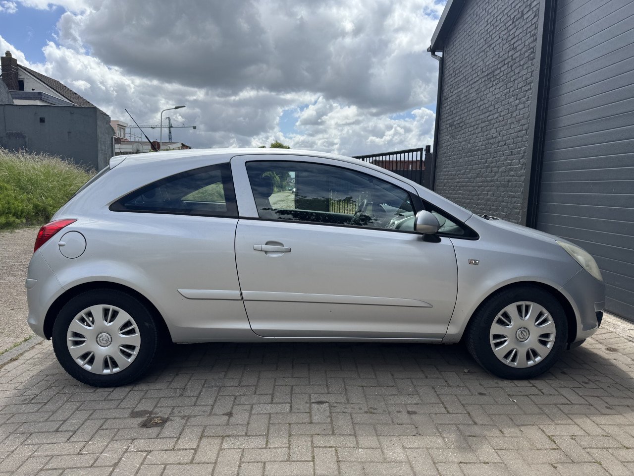 Opel Corsa 1.4 16V 66KW 3DRS 2007 Zilver Airco Apk Cruise Nap