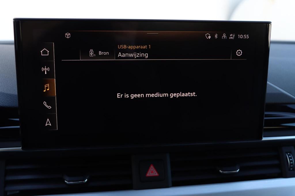 Audi A4 limousine 35 tfsi s edition 150pk s-tronic