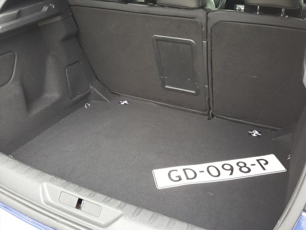 Peugeot 308 gt 1.6 turbo-205pk navi | full-led | alcantara/leer | trekhaak 