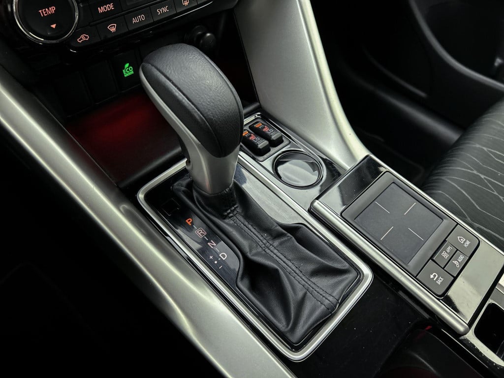 Mitsubishi Eclipse Cross 1.5 di-t first edition | automaat | lmv | trekhaak