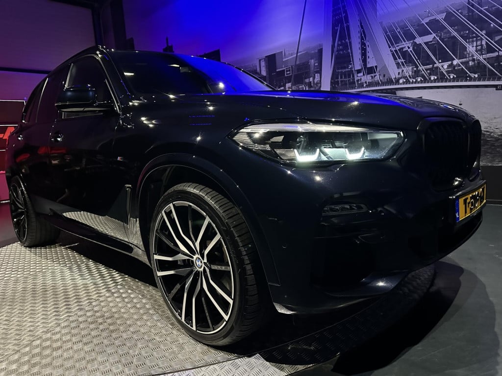 BMW X5 xdrive40i high executive m-sport *camera*22 inch*comfortseats*propil