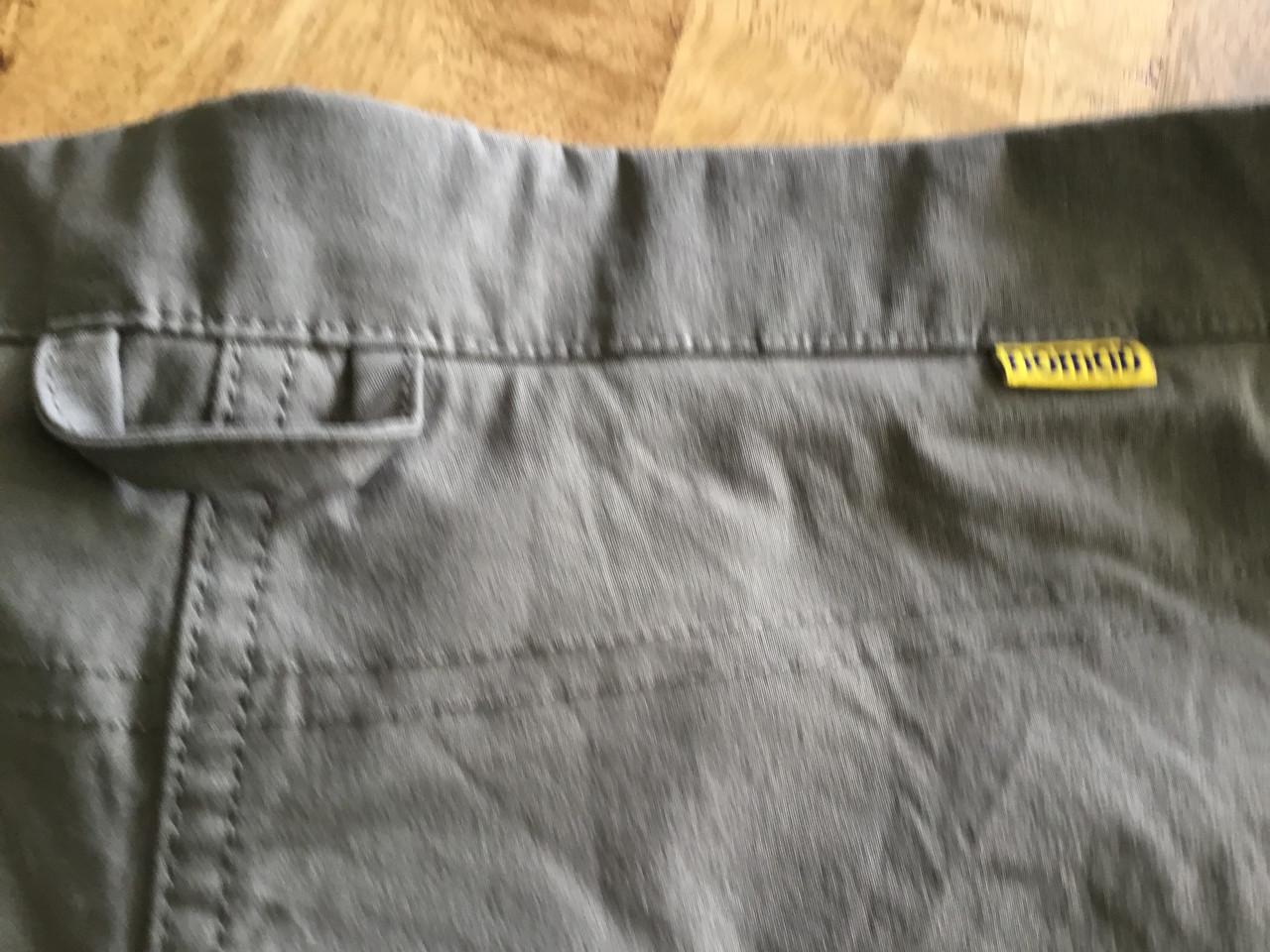 Korte Broek.  Nomad. Nieuw.