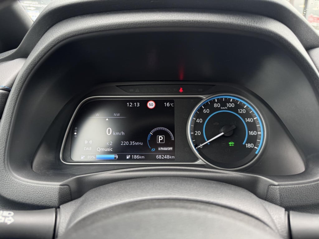 Nissan Leaf n-connecta 40 kwh | navigatie | 360° camera | stuur- + stoelver