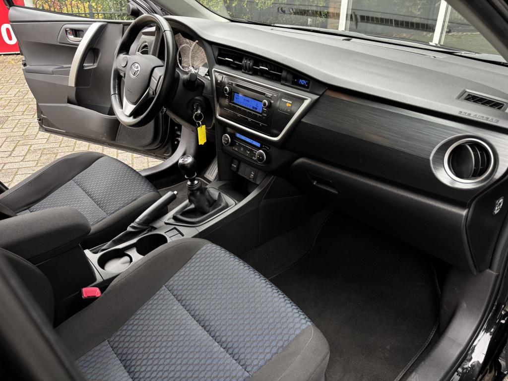 Toyota Auris 1.6 now top 5 editie/trekhaak/57.000 km!!