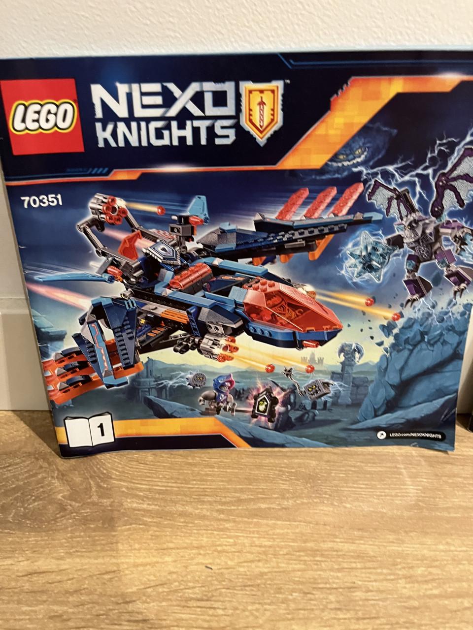 LEGO Nexo Knights clay’s falcon gevechtsblaster