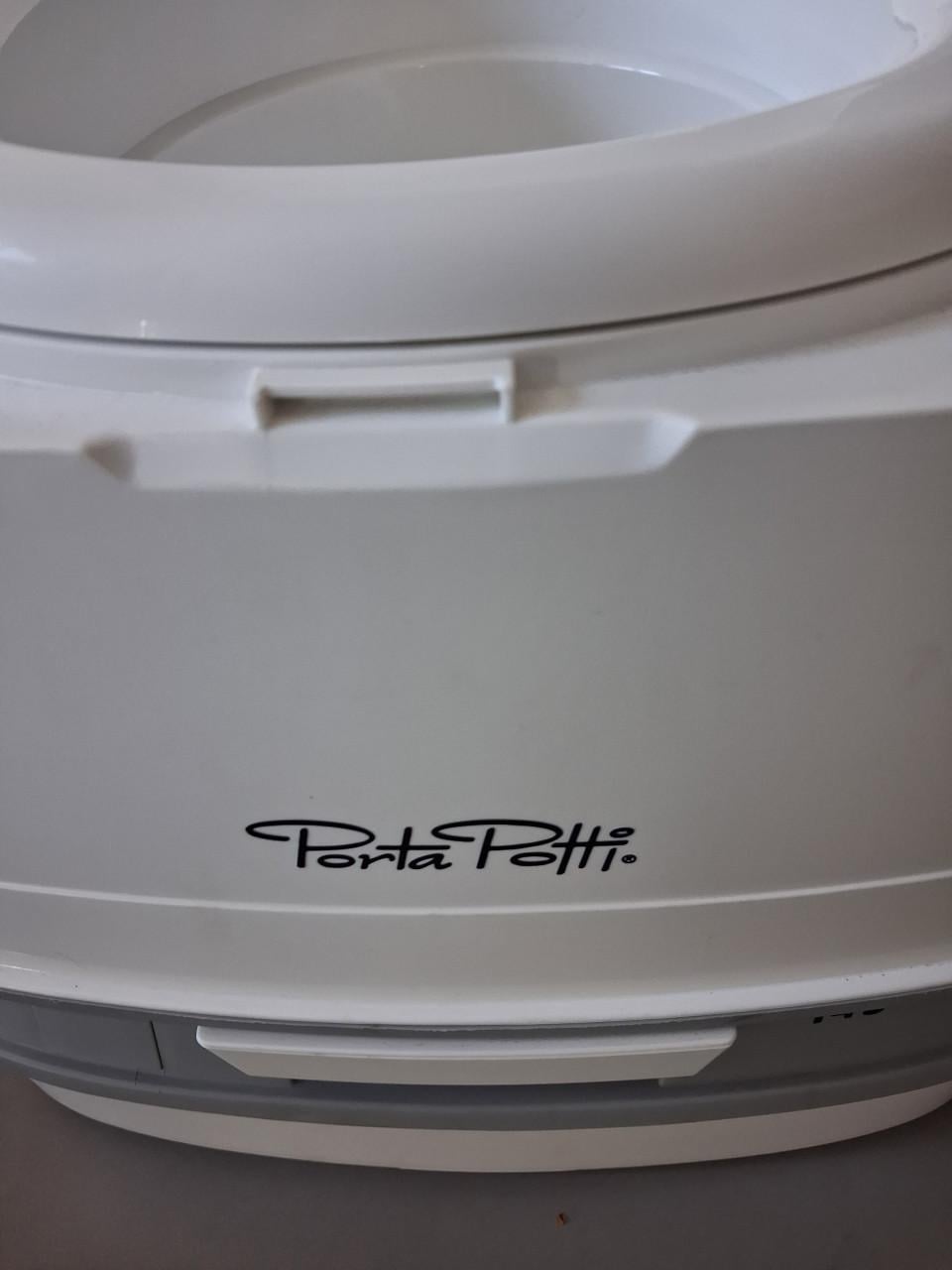 Draagbaar toilet Thetford Port Potti 145
