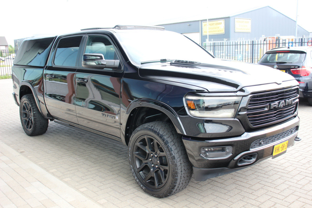 Dodge Ram 1500 5.7 v8 4x4 crew cab laramie verhoogd | harman kardon | leder