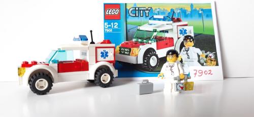 Lego City 7902: ziekenhuis, ambulance, ziekenauto