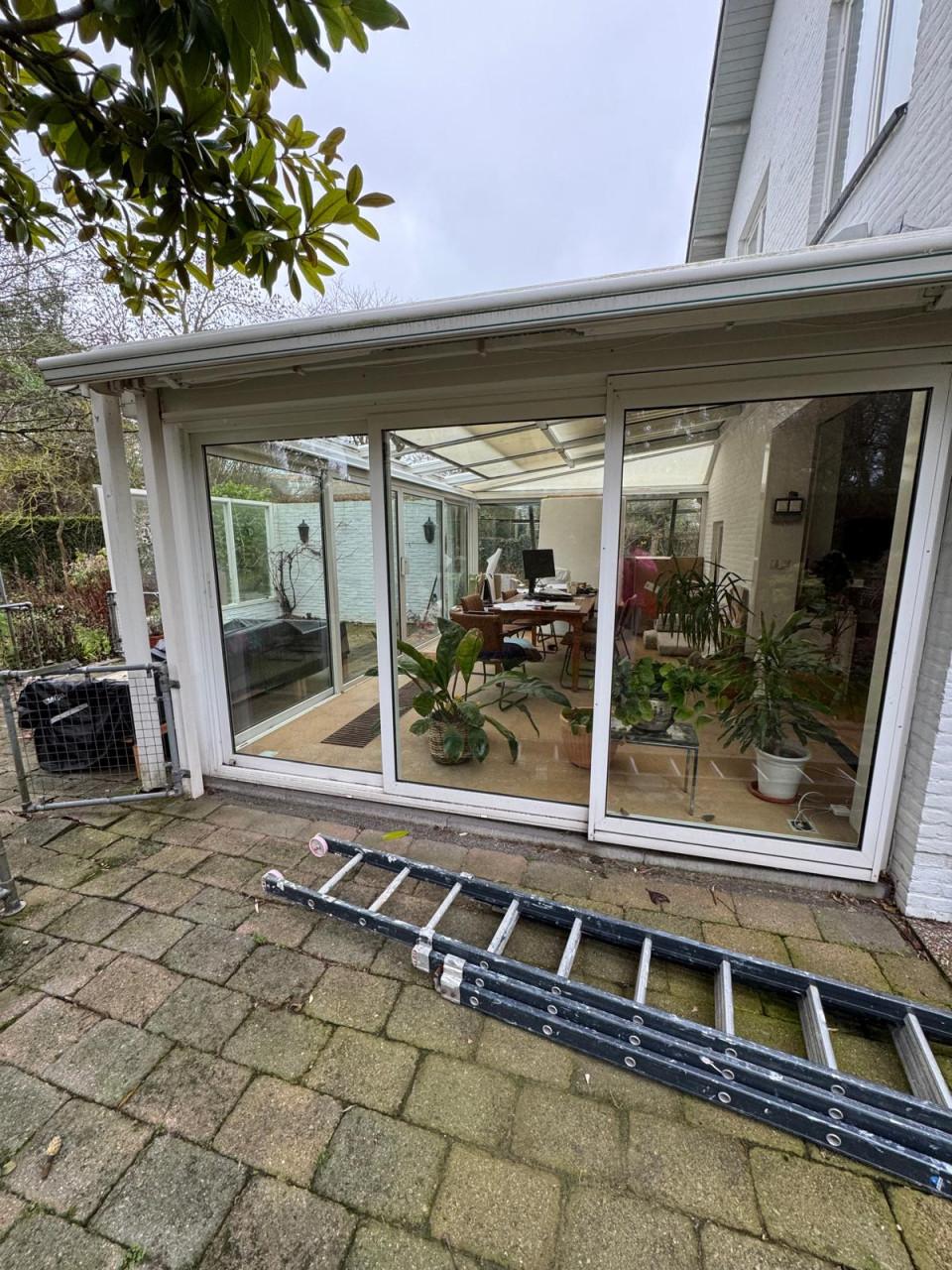 Serre 3500 x 5700 met elektrisch dakraam en zonnescherm