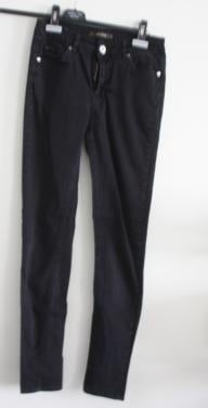 Zwarte spijkerbroek maat 27-  s
