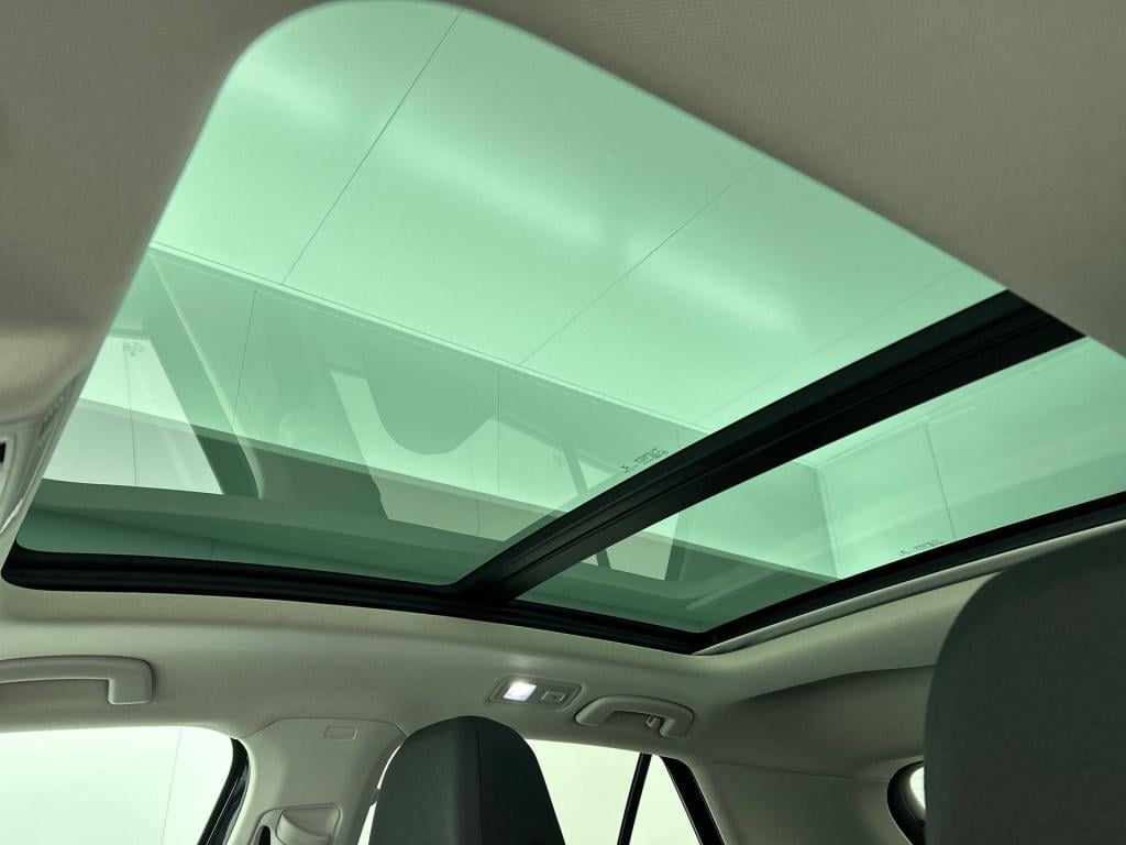 Volkswagen T-roc 1.0 tsi style | lmv | panorama dak | navigatie | parkeer s