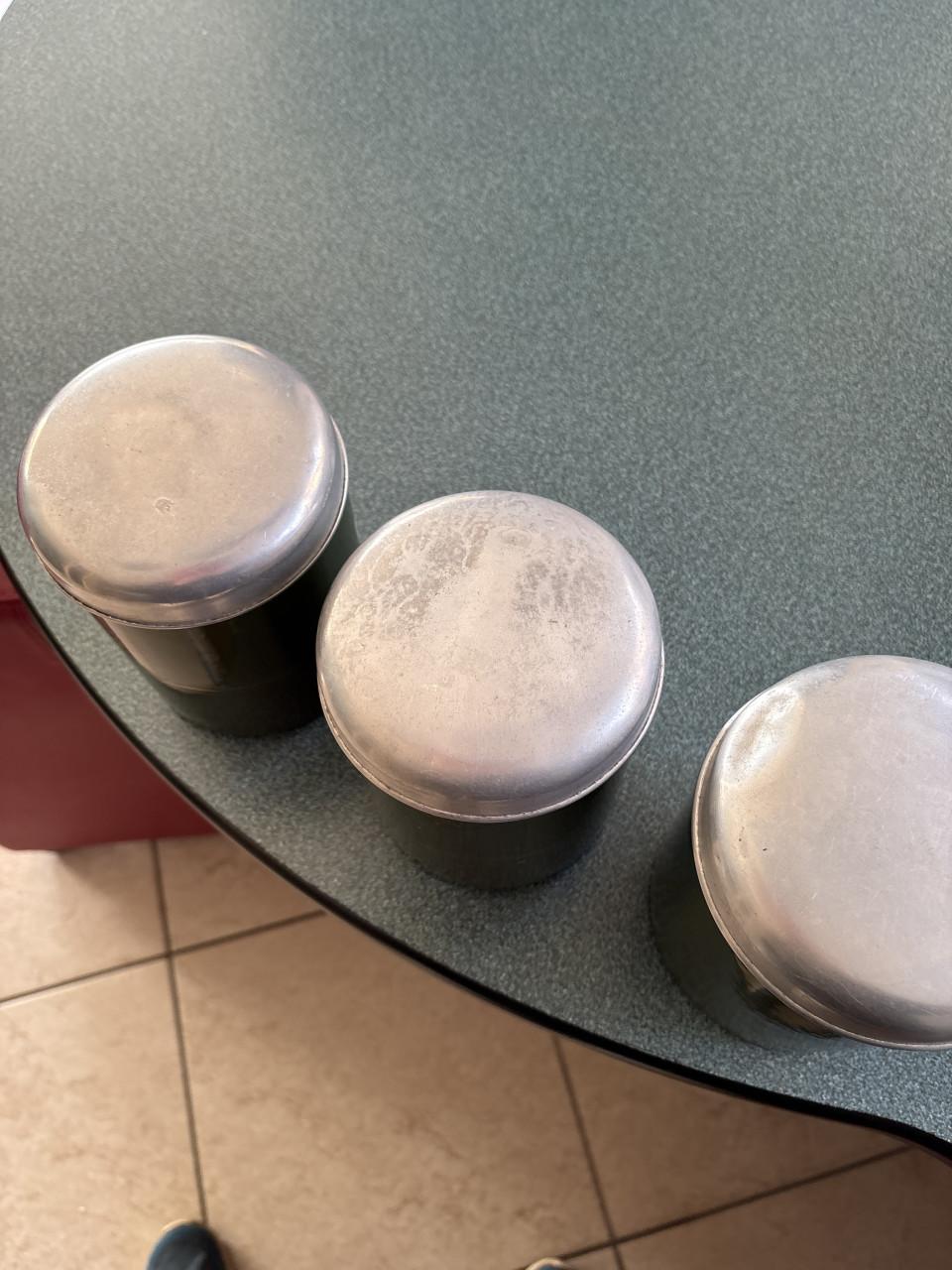 Koffie thee en suiker bussen met gouden bies